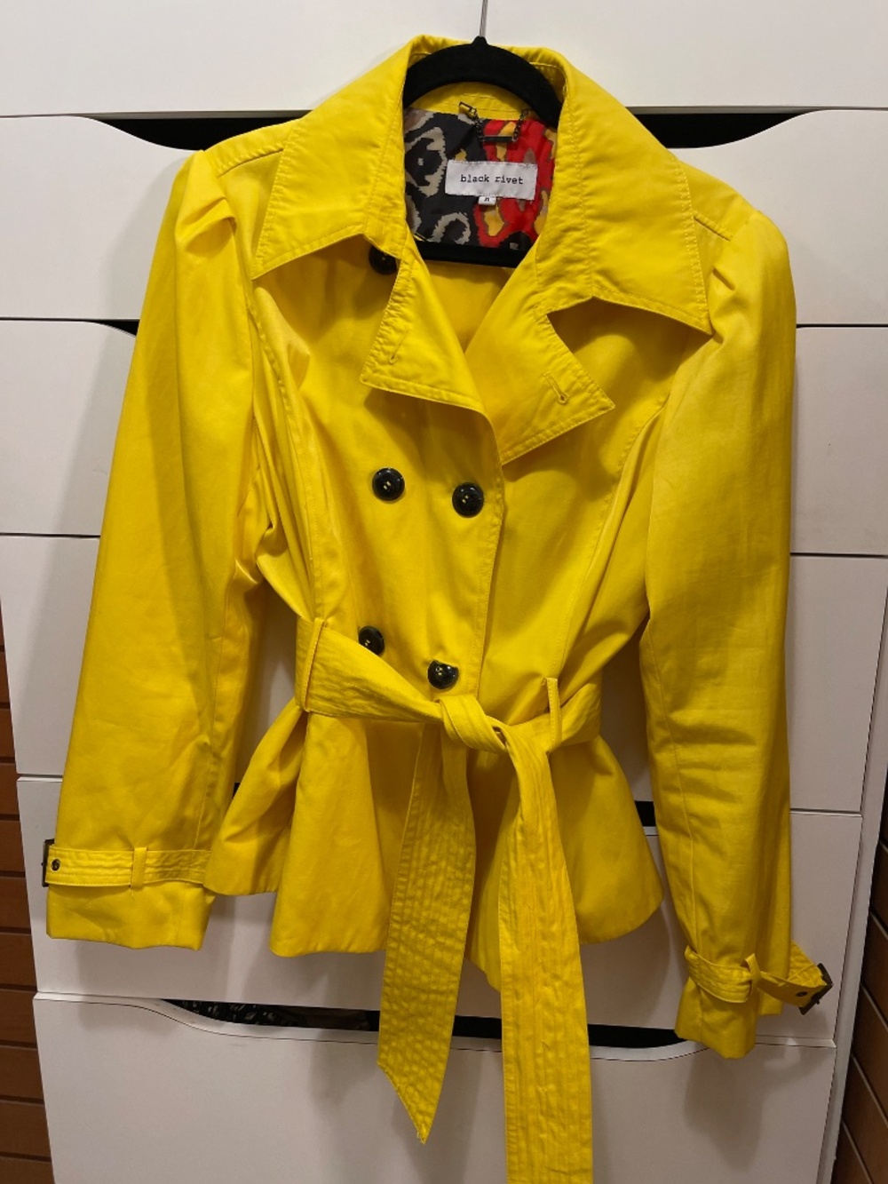 Black rivet yellow short trench coat women XL - Picture 3 of 8